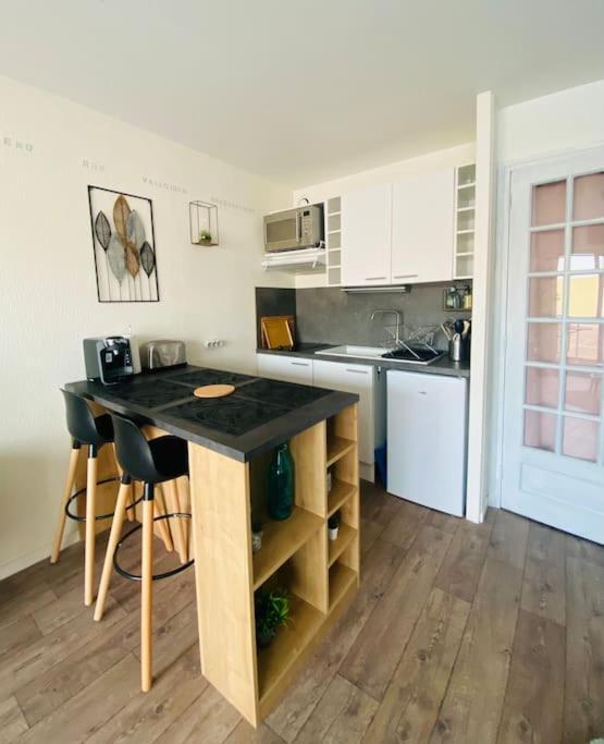 Studio Entre Mer Et Dunes Avec Balcon Vue Laterale Mer 50M Plage Pour 3 Pers Wifi Menage Compris Фор-Маон-Плаж Экстерьер фото
